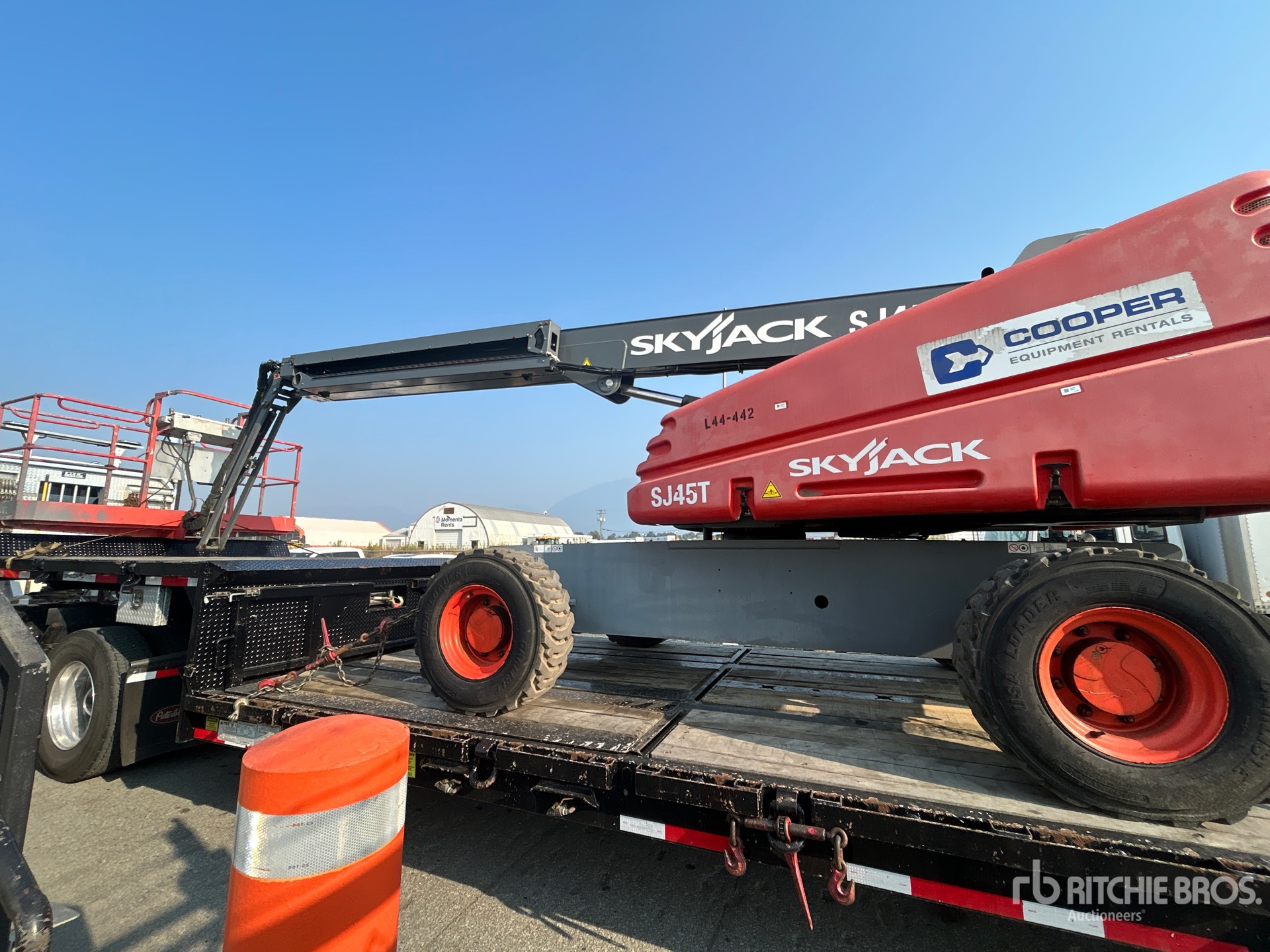 2019 Skyjack SJ45T
