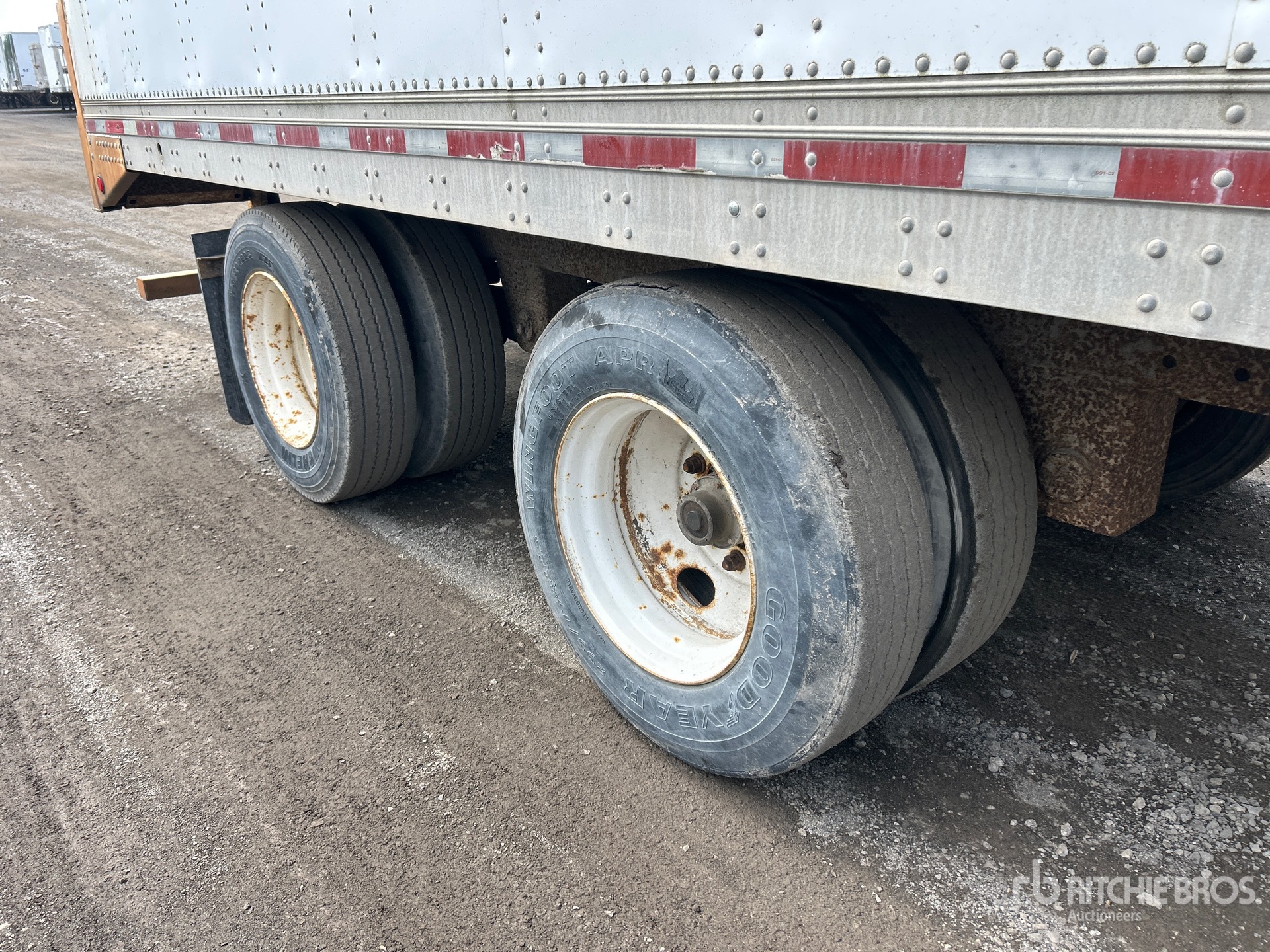 1996 Trailmobile 48 ft x 102 in T/A