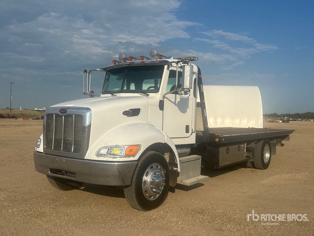 2010 Peterbilt 330 4x2 Rollback Truck