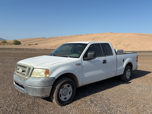 2006 Ford F-150 XL 4x2 Extended Cab Pickup