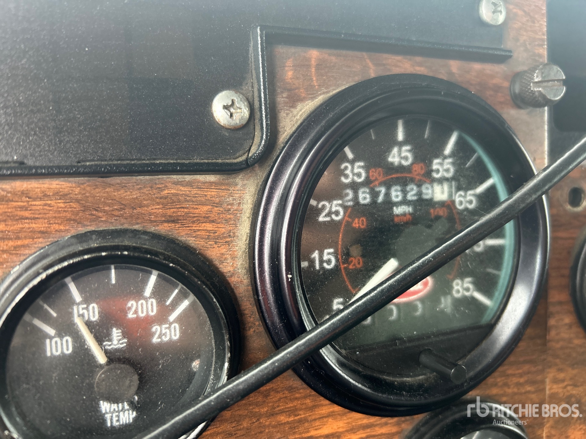 1999 Peterbilt 385
