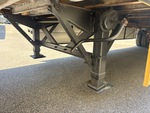 Chassis - Van Trailer with Landing Gear / Tongue Jack