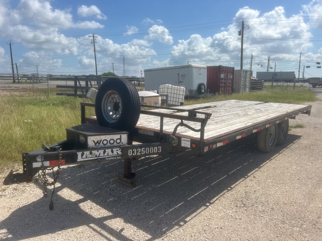 2015 Lamar 20 ft T/A Flatbed Trailer