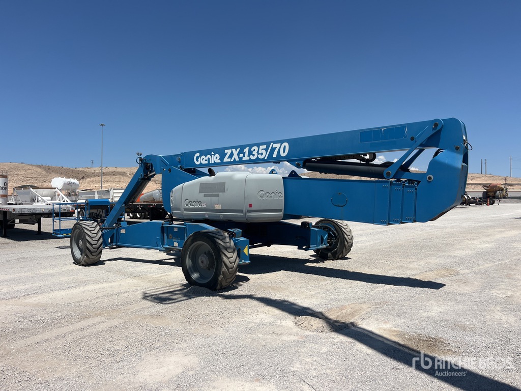 い 2013 Genie ZX-135/70 4WD Diesel Telescopic Boom Lift | Ritchie