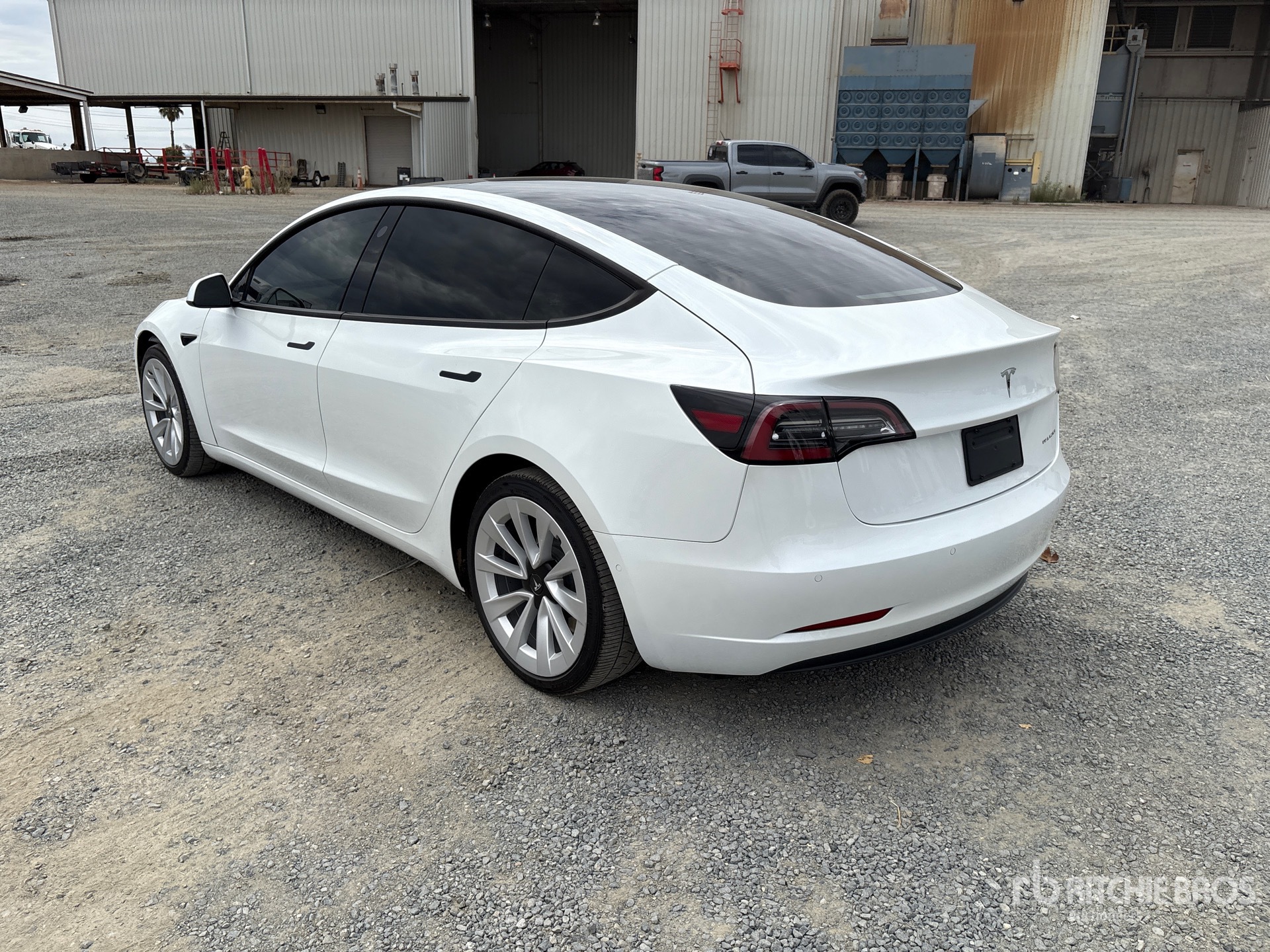 General Appearance with Picture, Left Rear Corner
