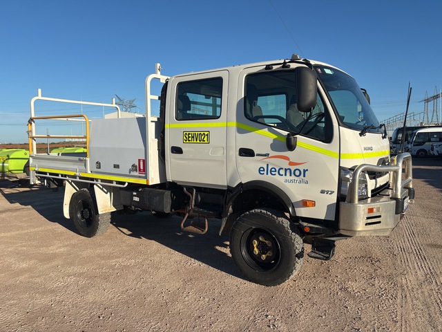 2023 Hino 300 Series 816 4x4 Crew Cab Utility Truck