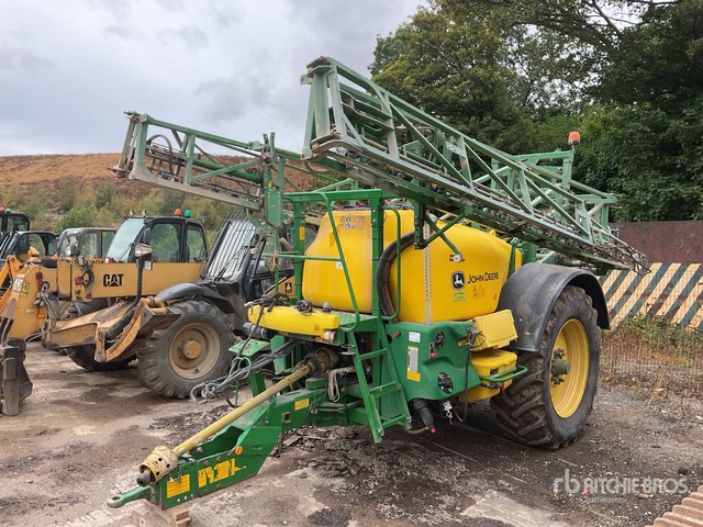 2013 John Deere M732 Pull-Type Sprayer