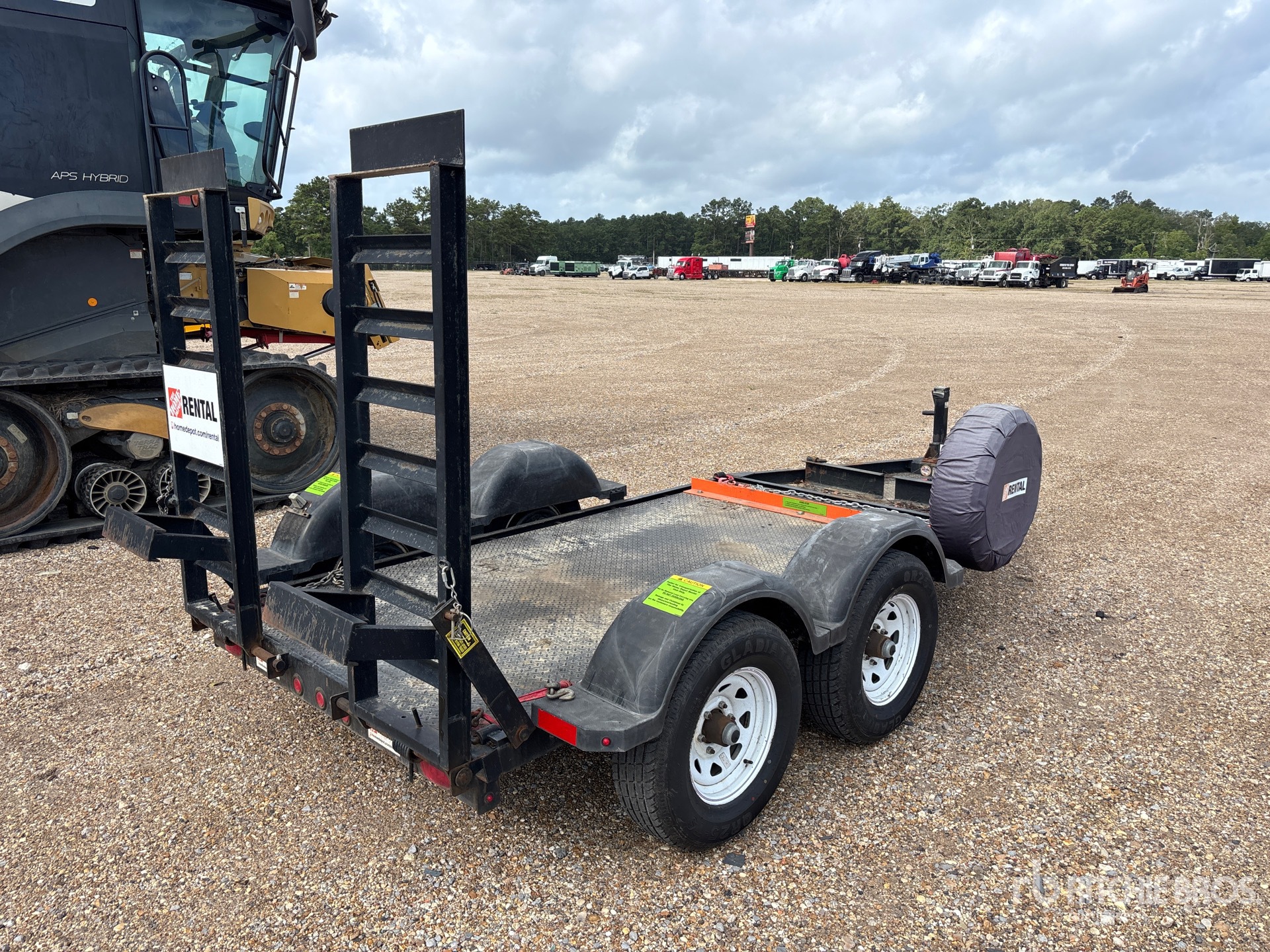 General Appearance with Picture, Right Rear Corner