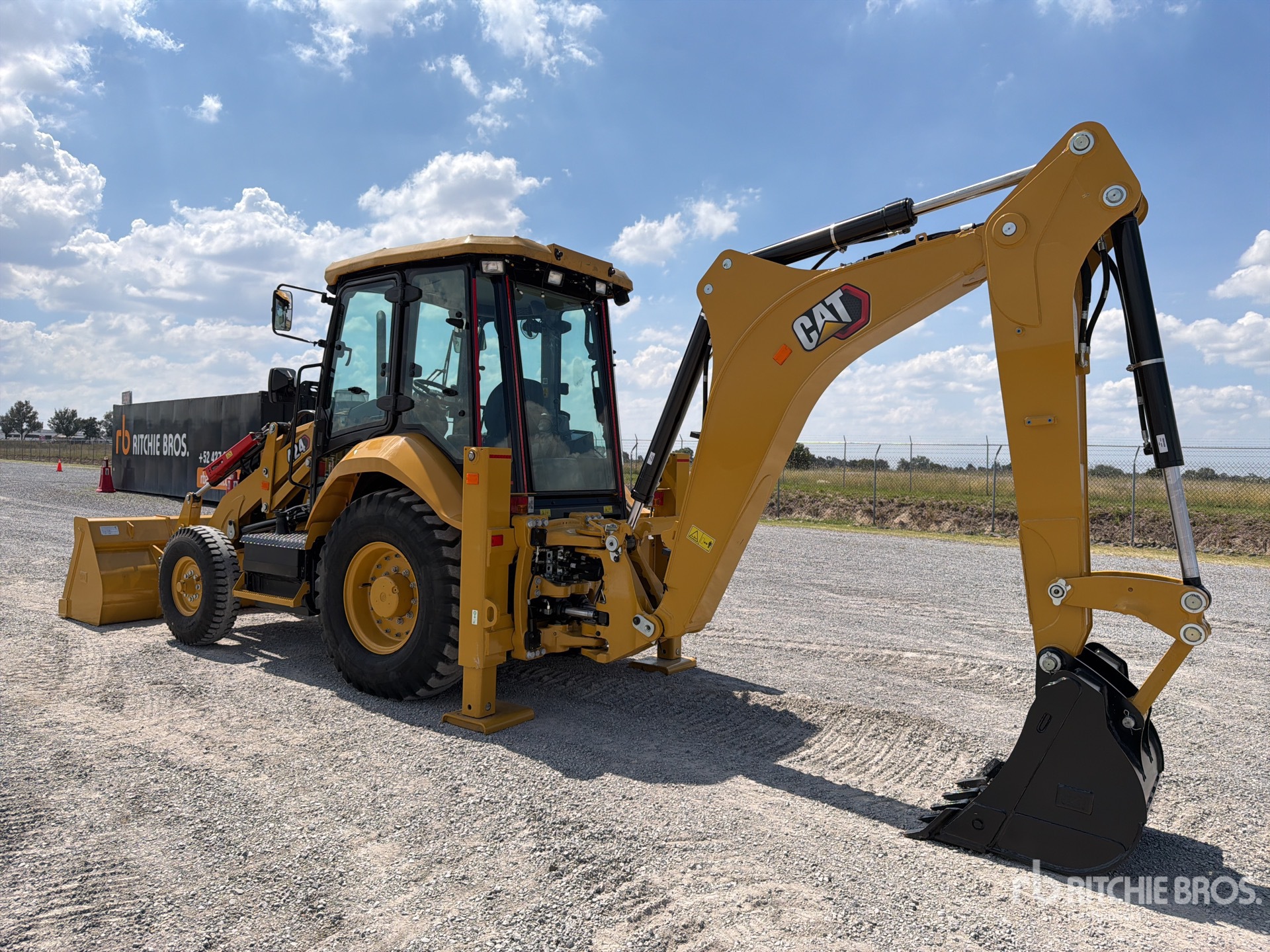 2026 Caterpillar 424