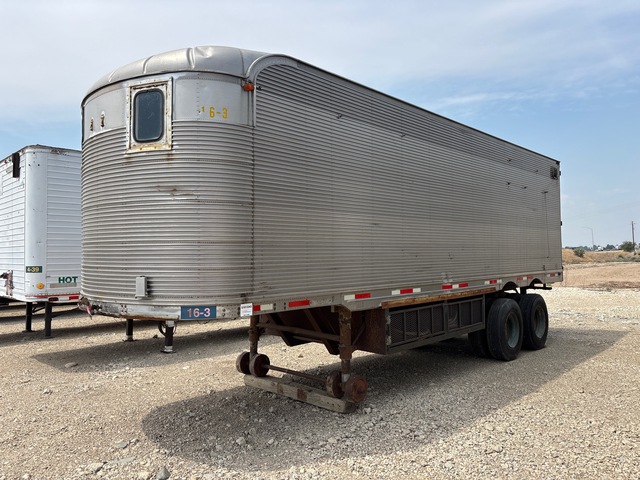 Fruehauf 28 ft x 96 in Jobsite Van Trailer