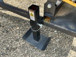 Carrier with Stabilizer Jacks