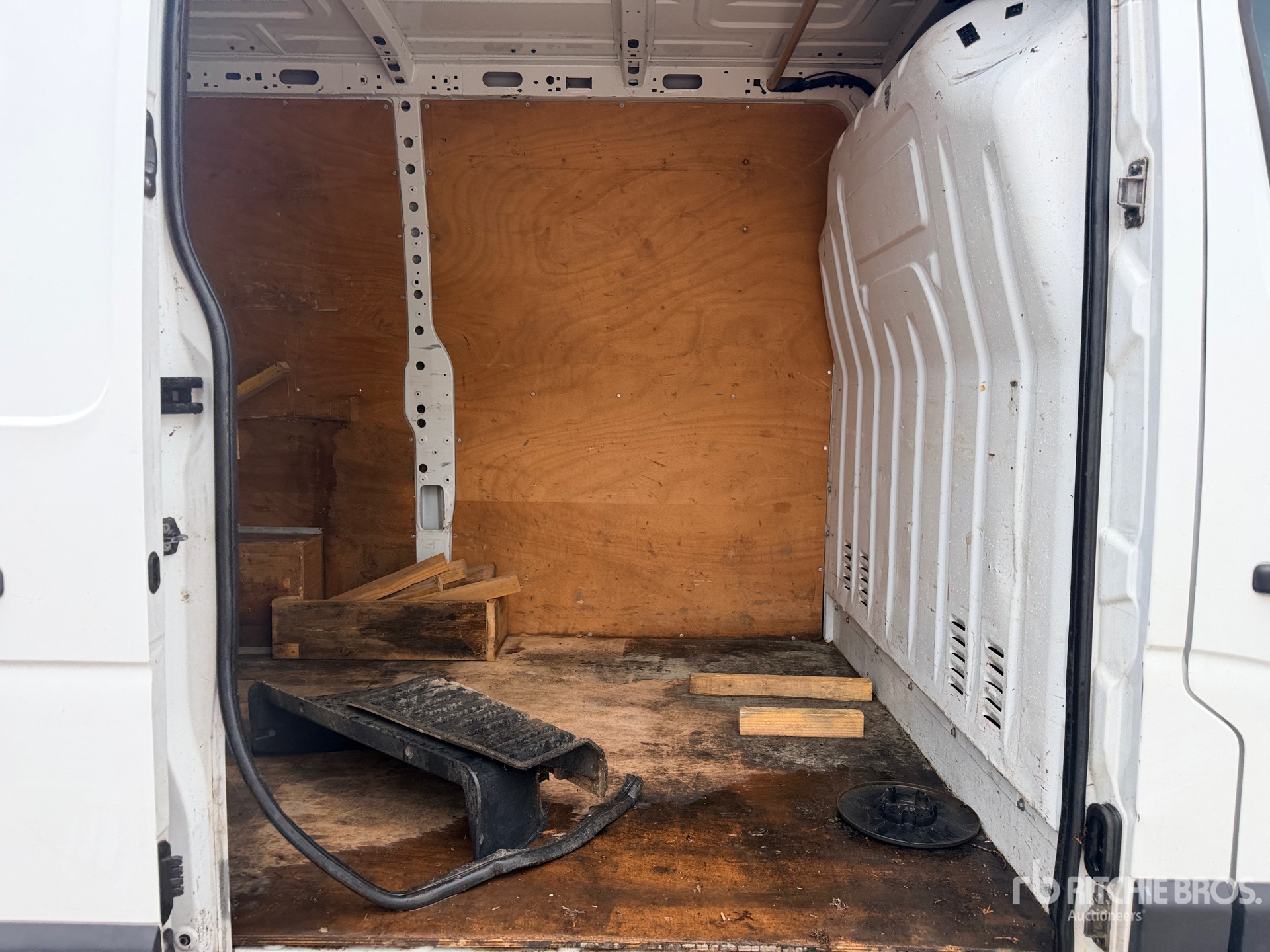 2014 Renault MASTER DCI 125