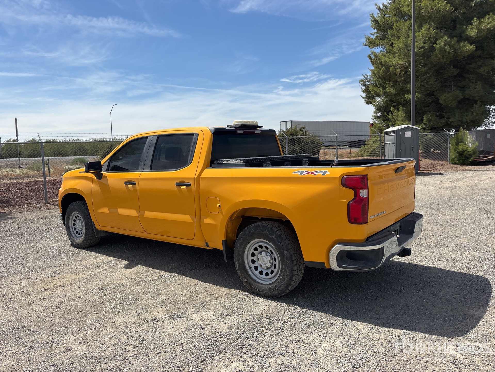 General Appearance with Picture, Left Rear Corner