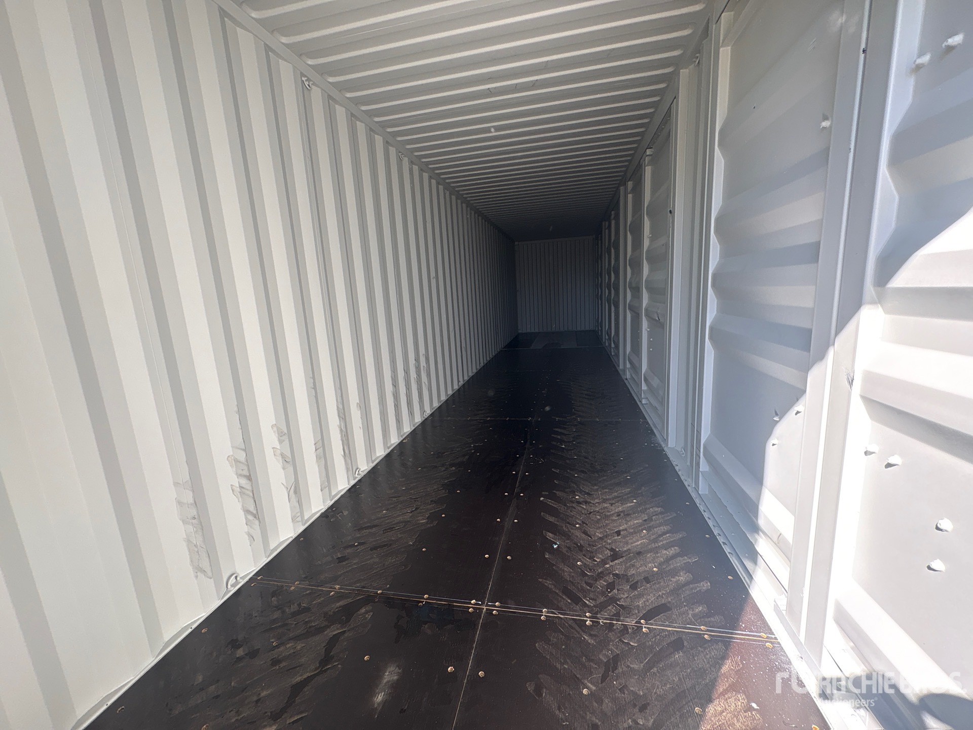 2026 AGT 40 FT HQ