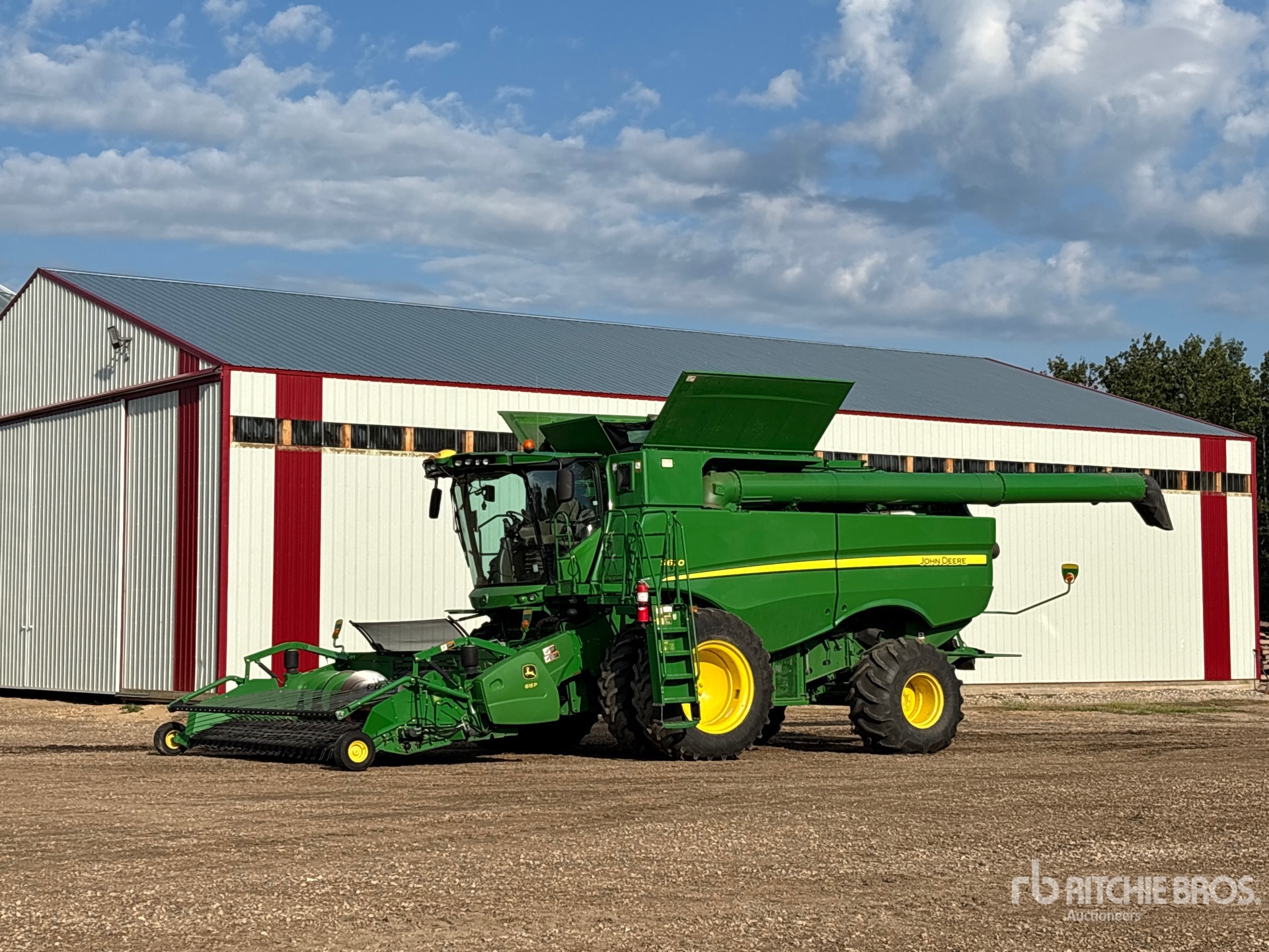 2013 John Deere S670
