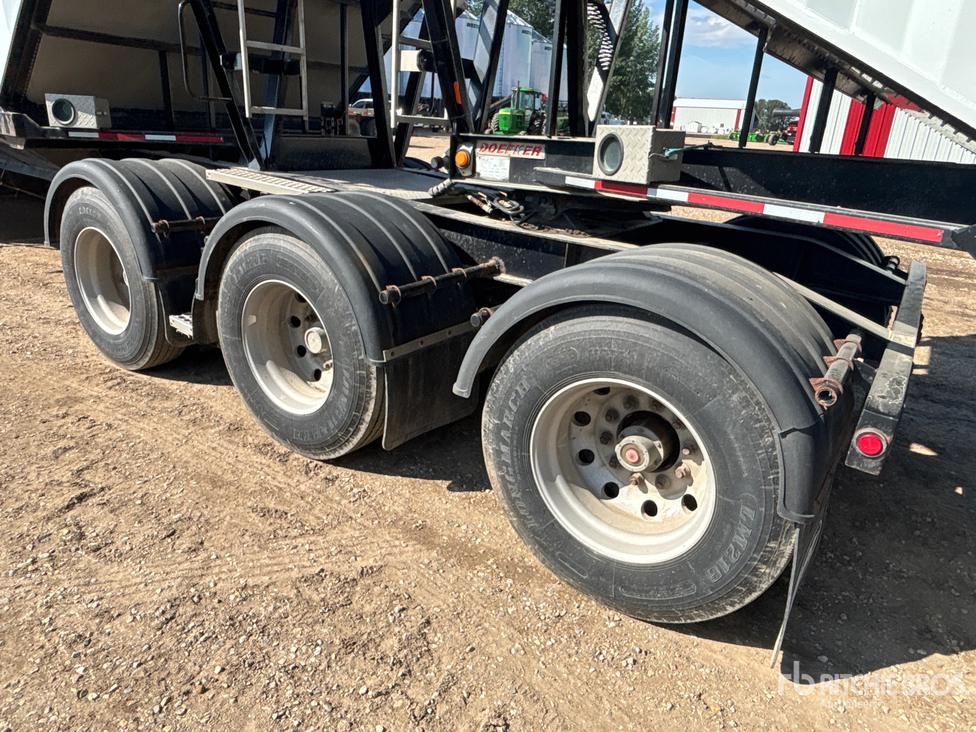2012 Doepker SUPER B-TRAIN