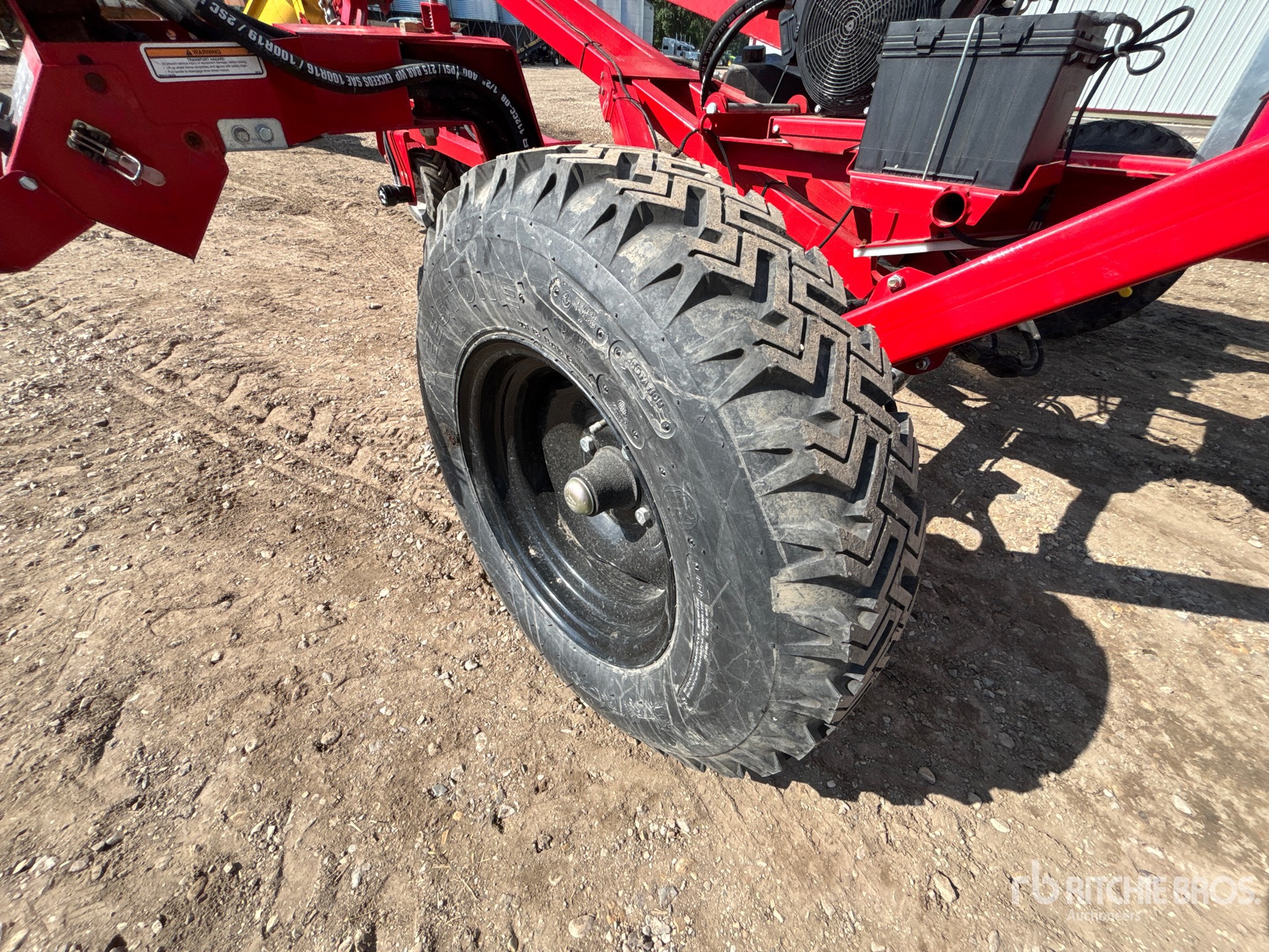 2023 Westfield UTX 44
