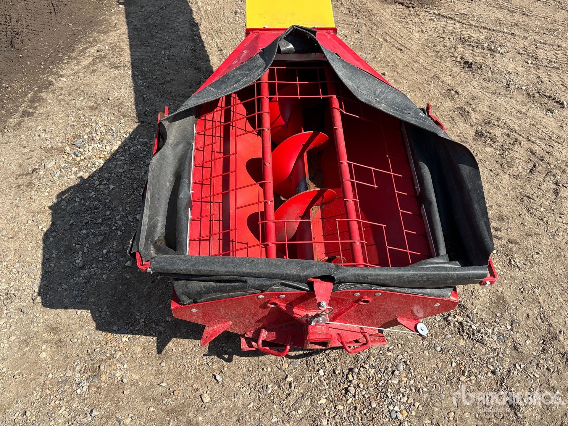 2023 Westfield UTX 44