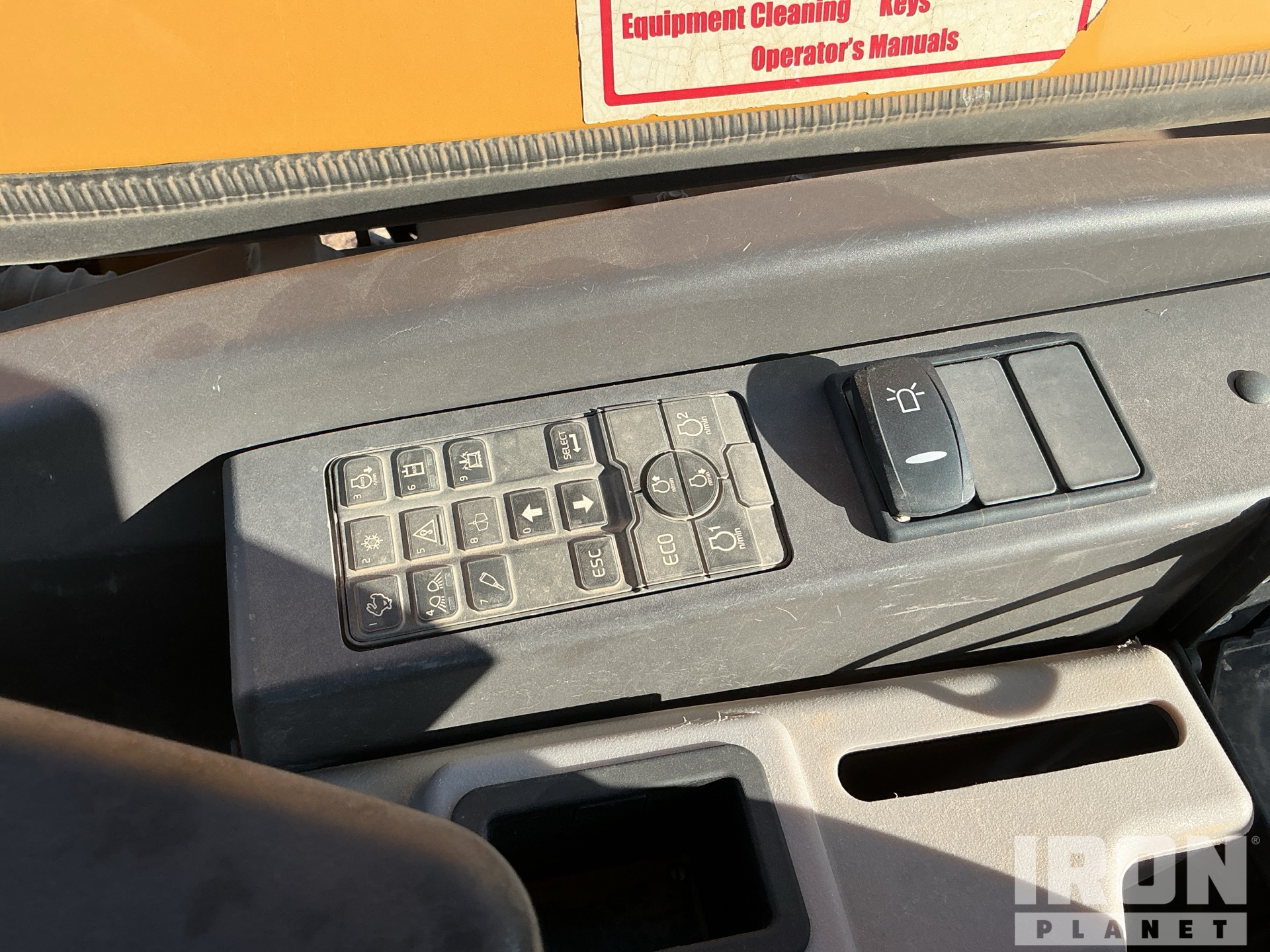 2022 Volvo EC35D