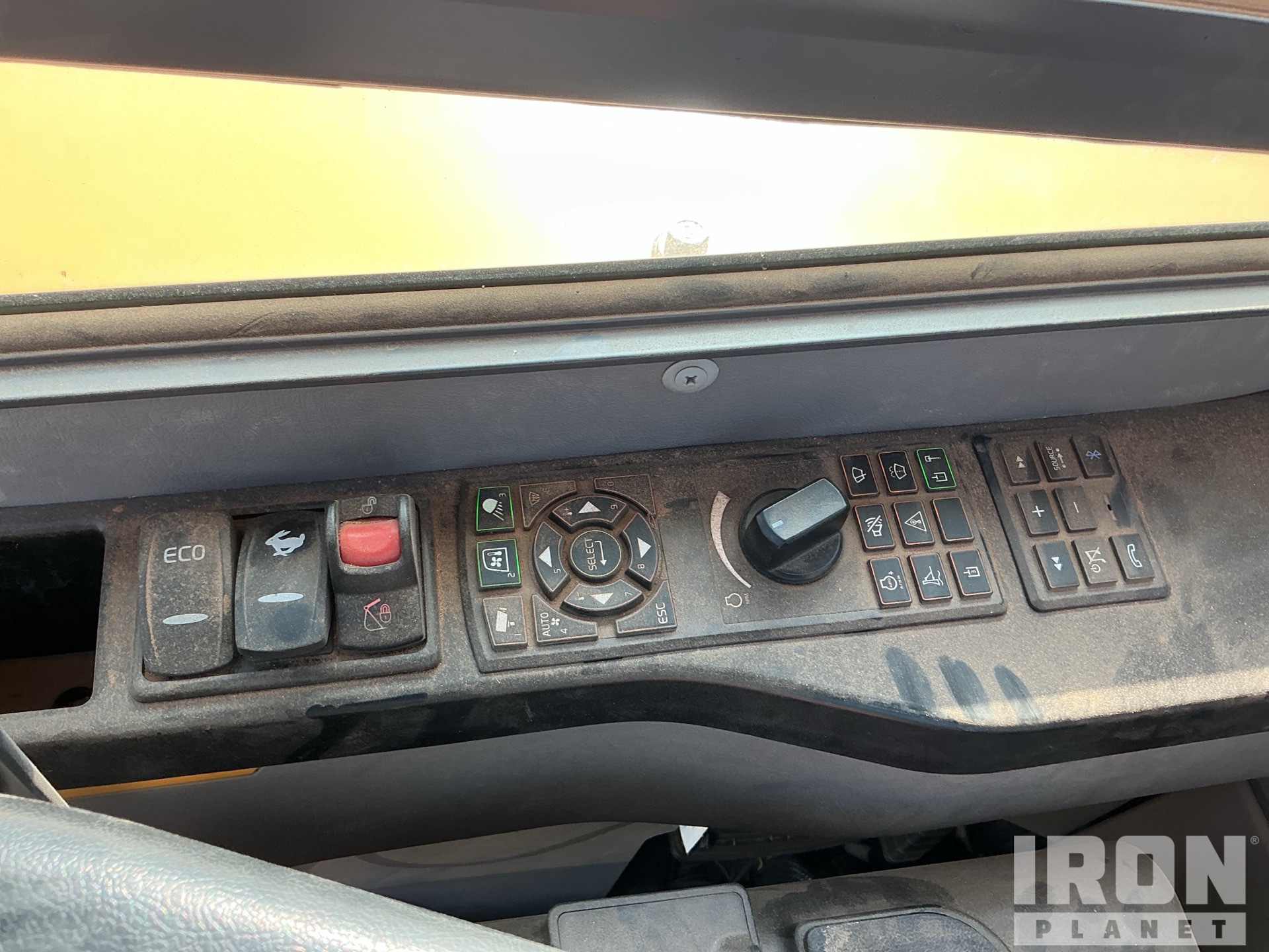 2023 Volvo ECR88D