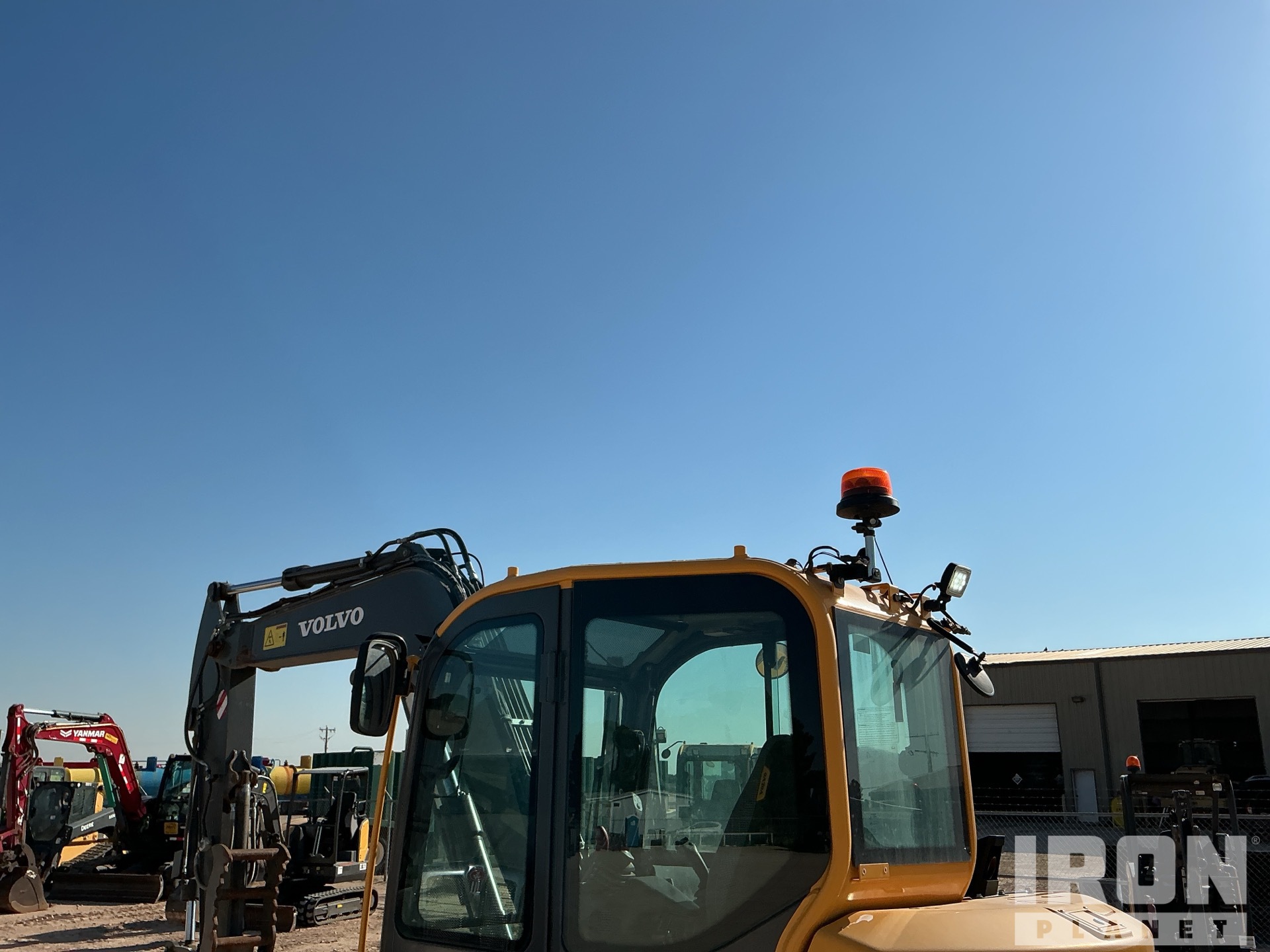 2023 Volvo ECR88D