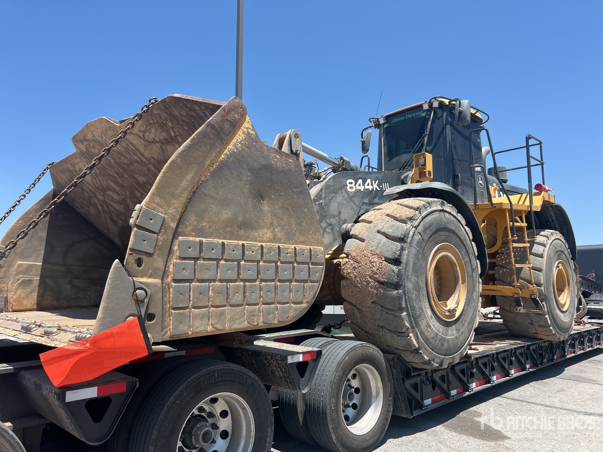 Photo of a 2019 John Deere 844K-III