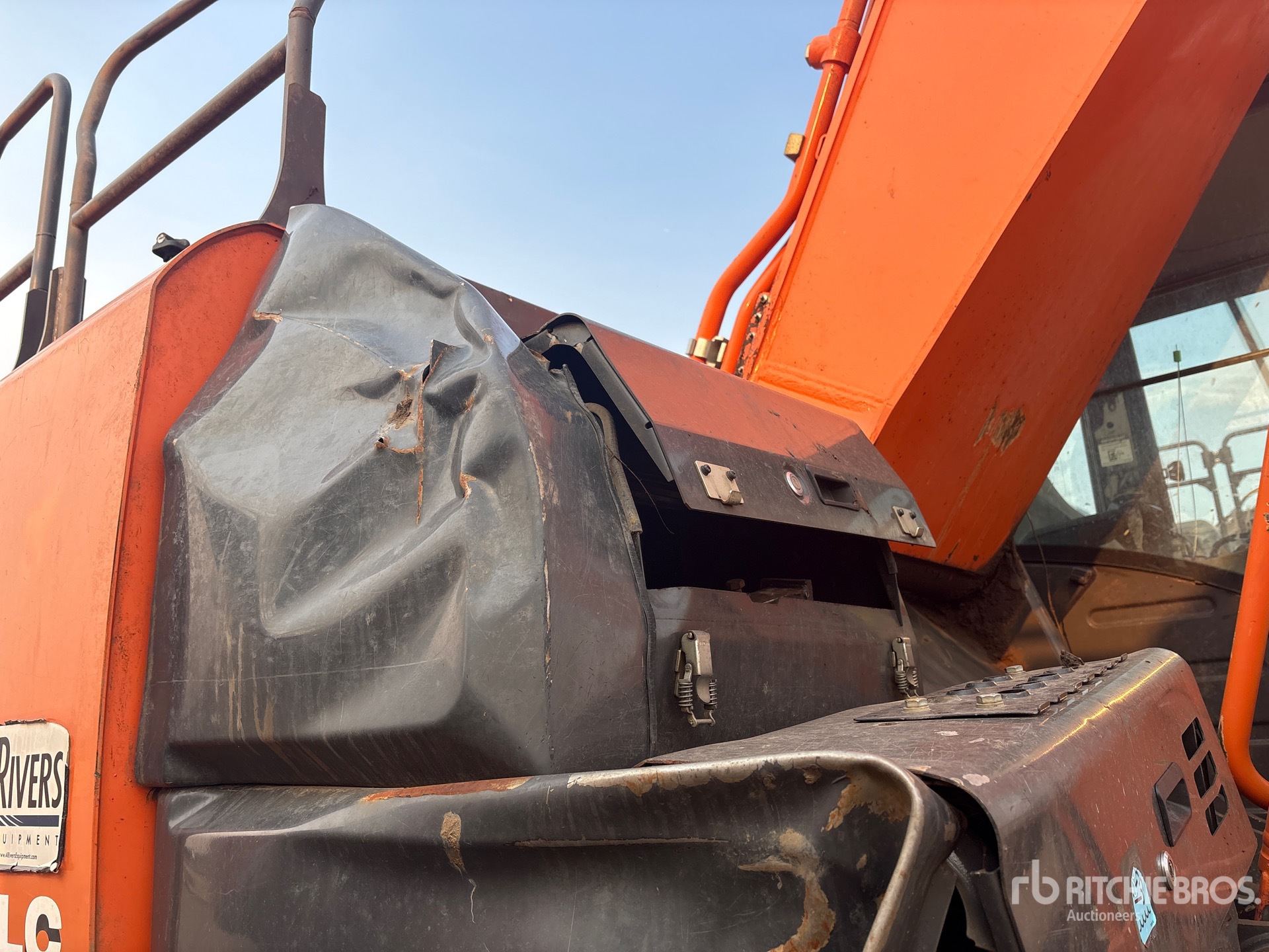 Hitachi ZX350