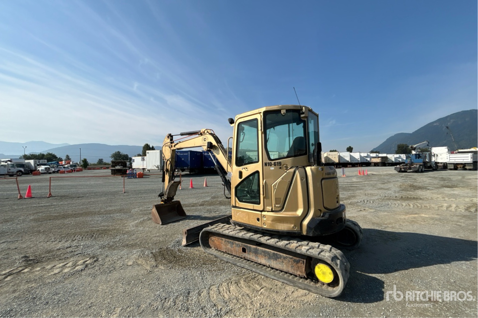 General Appearance with Picture, Left Rear Corner
