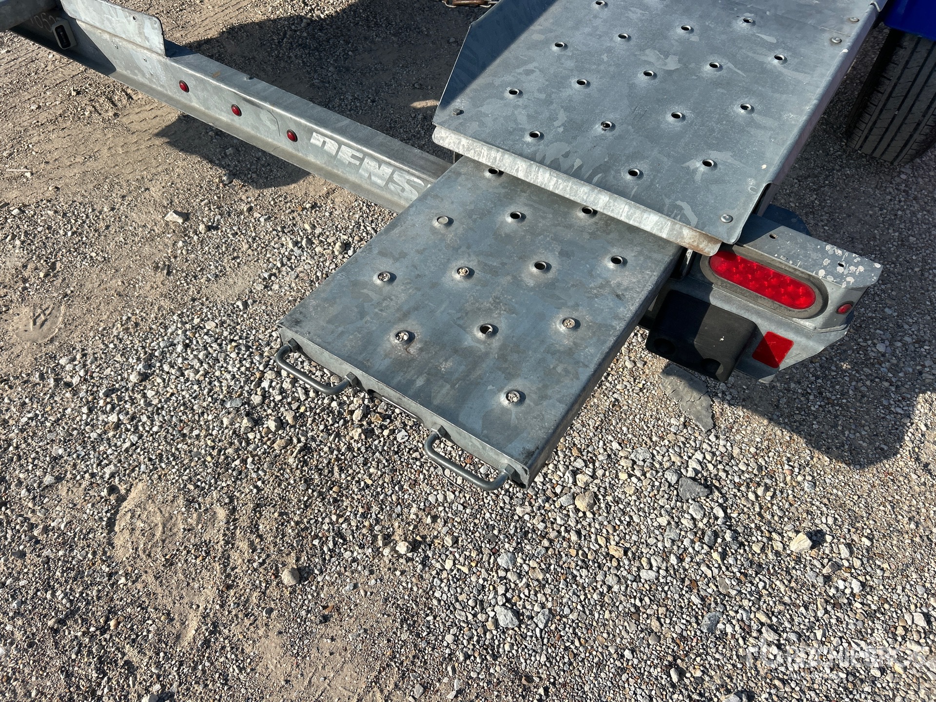 2020 Demco AT7000P