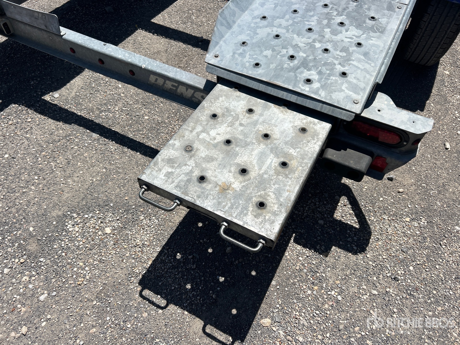 2020 Demco AT7000P