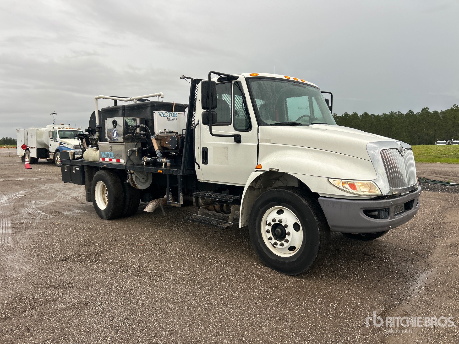 2018 International DuraStar 4300