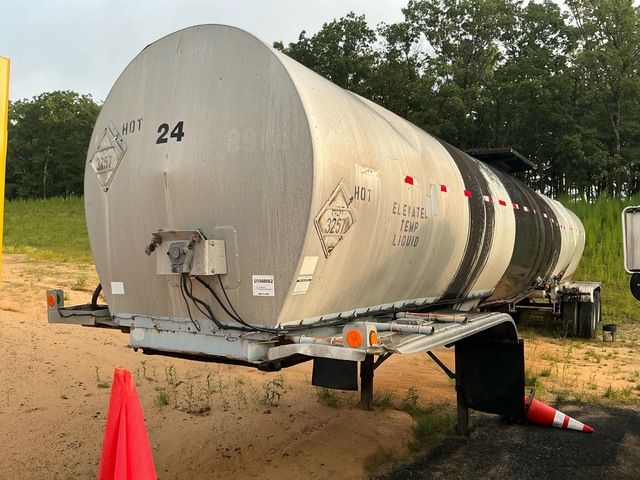 1989 Fruehauf TEH-R2-W 7500 gal T/A Tanker Trailer