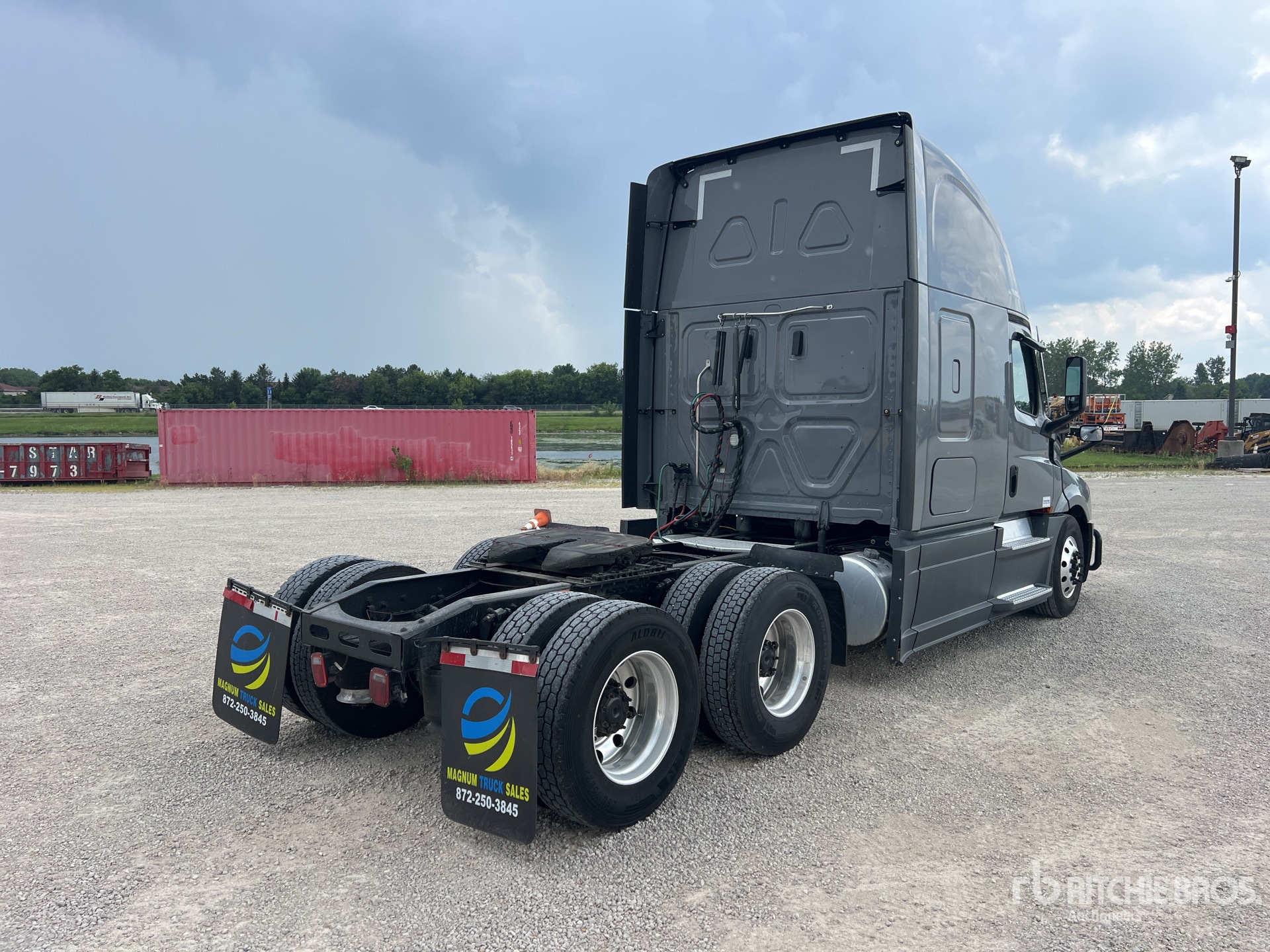 General Appearance with Picture, Right Rear Corner
