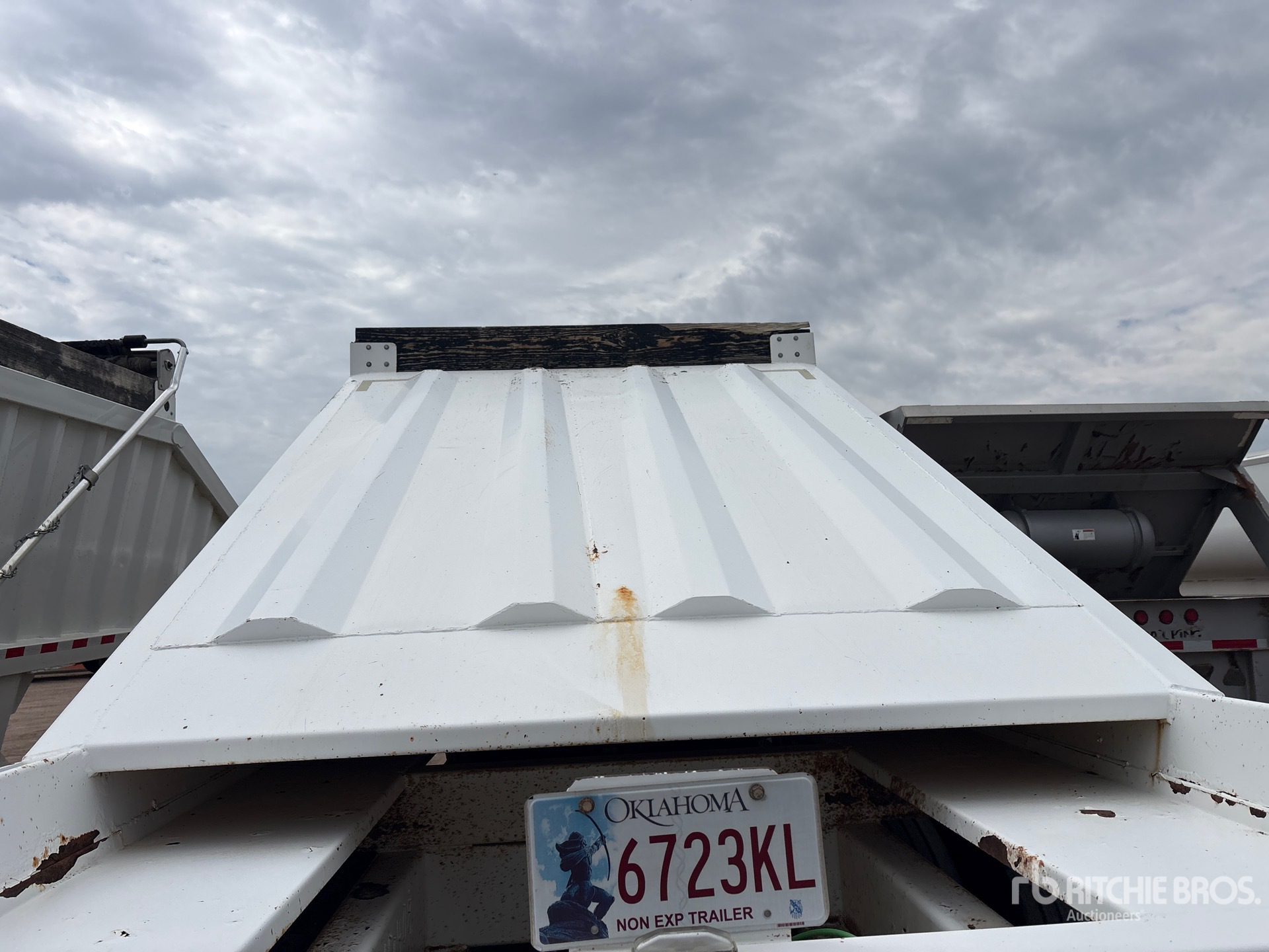 2016 Manac 42 ft T/A