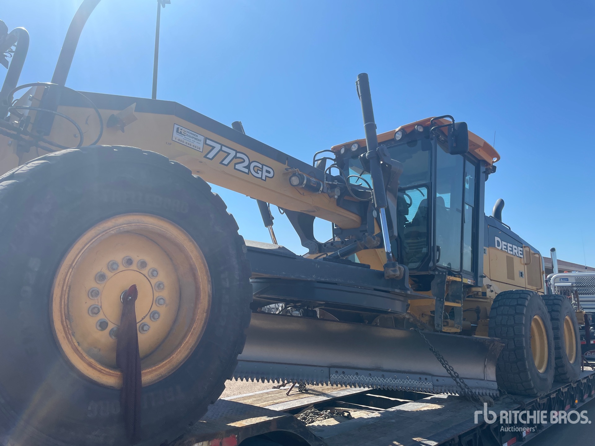 Photo of a 2017 John Deere 772GP