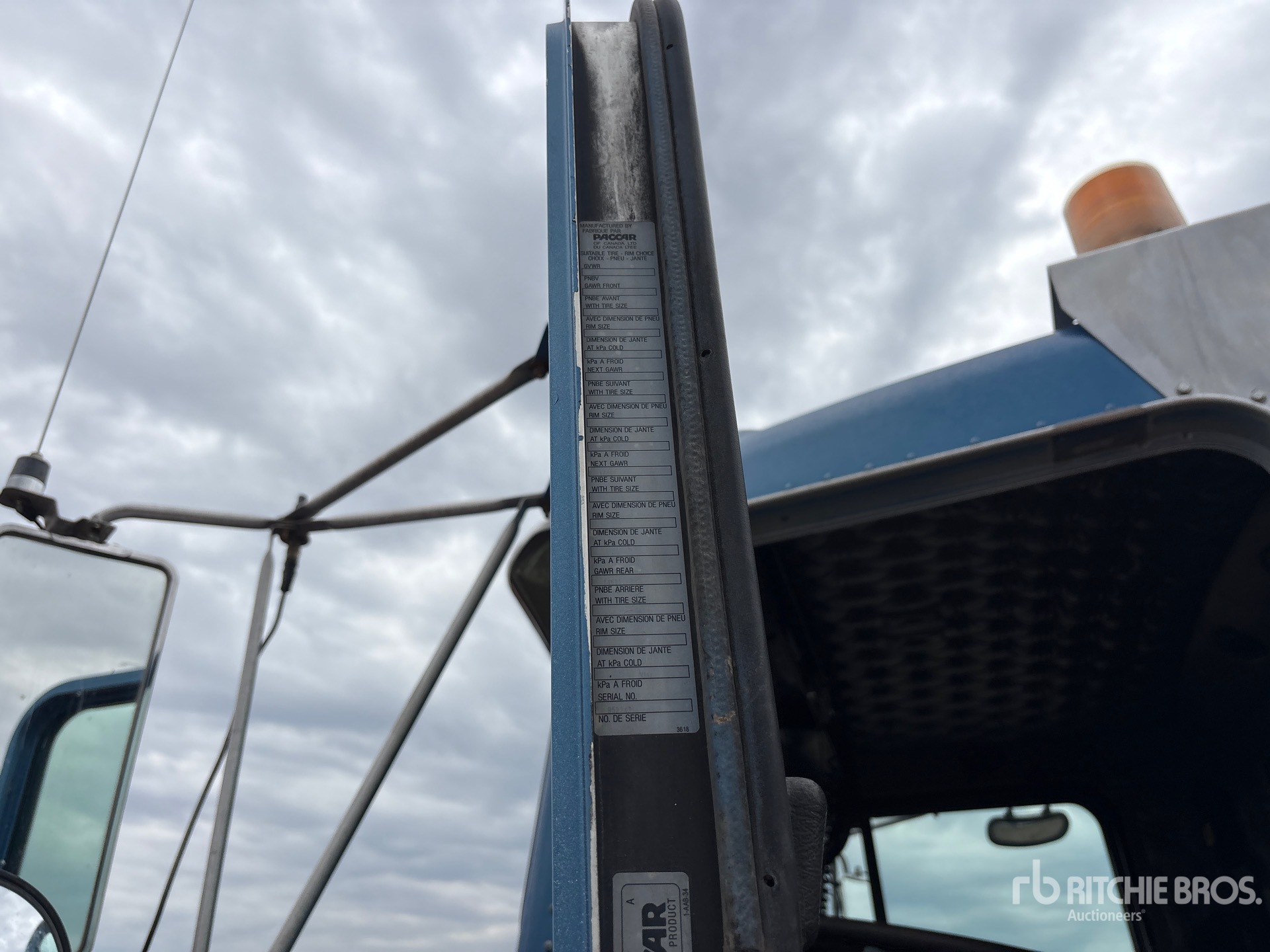 1998 Kenworth T800B