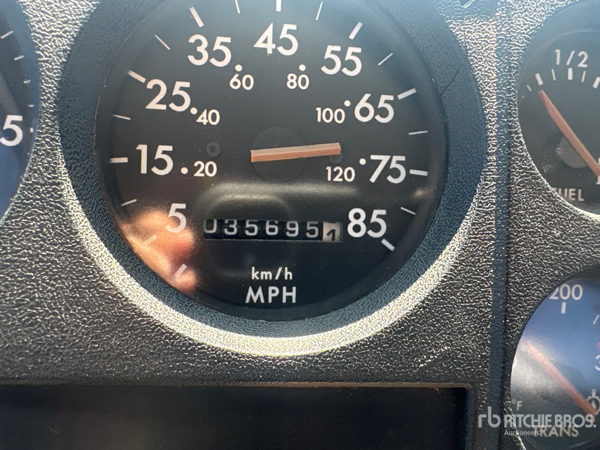 1998 Freightliner FL80