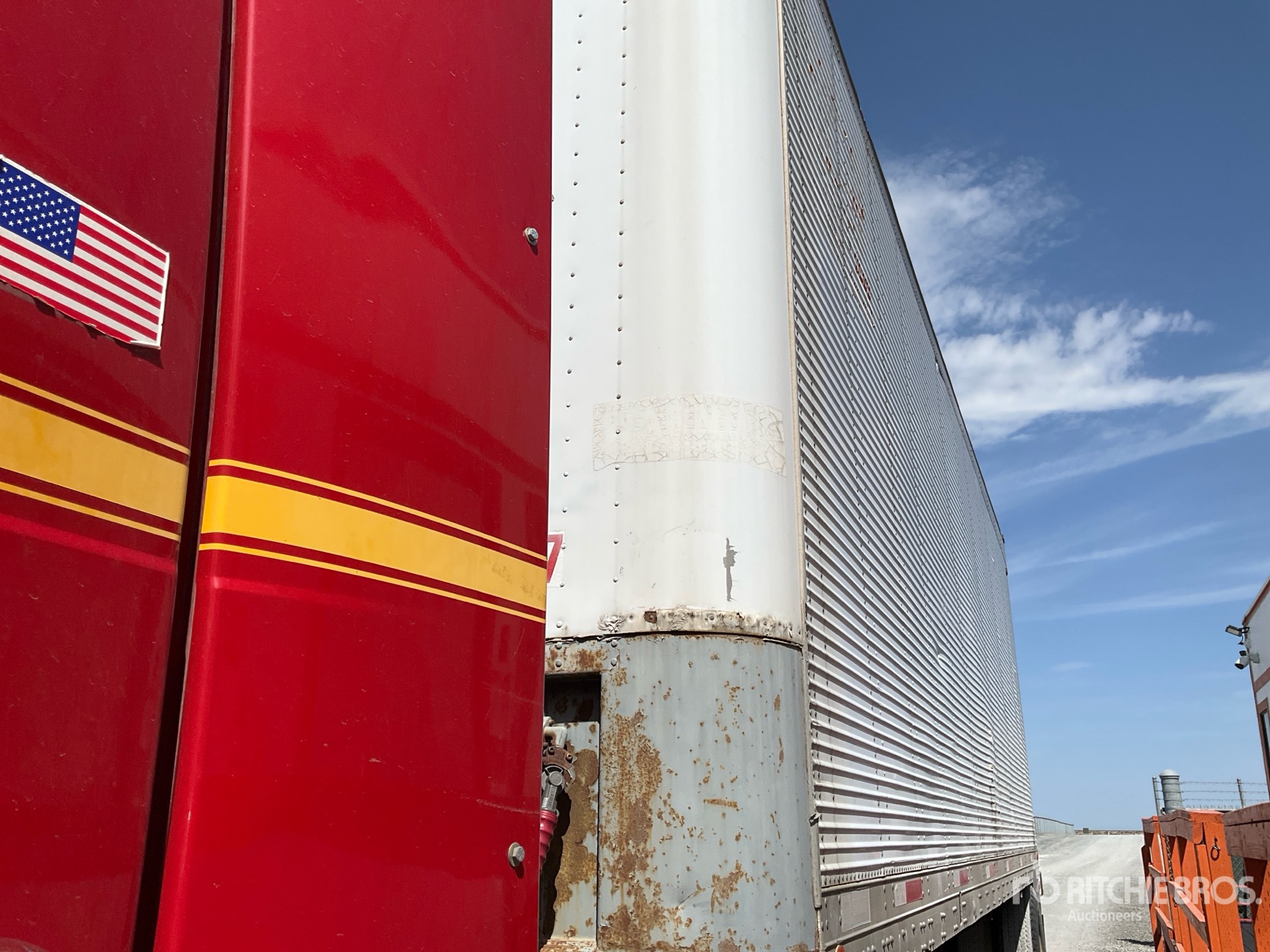 1984 Fruehauf 28 FT S/A