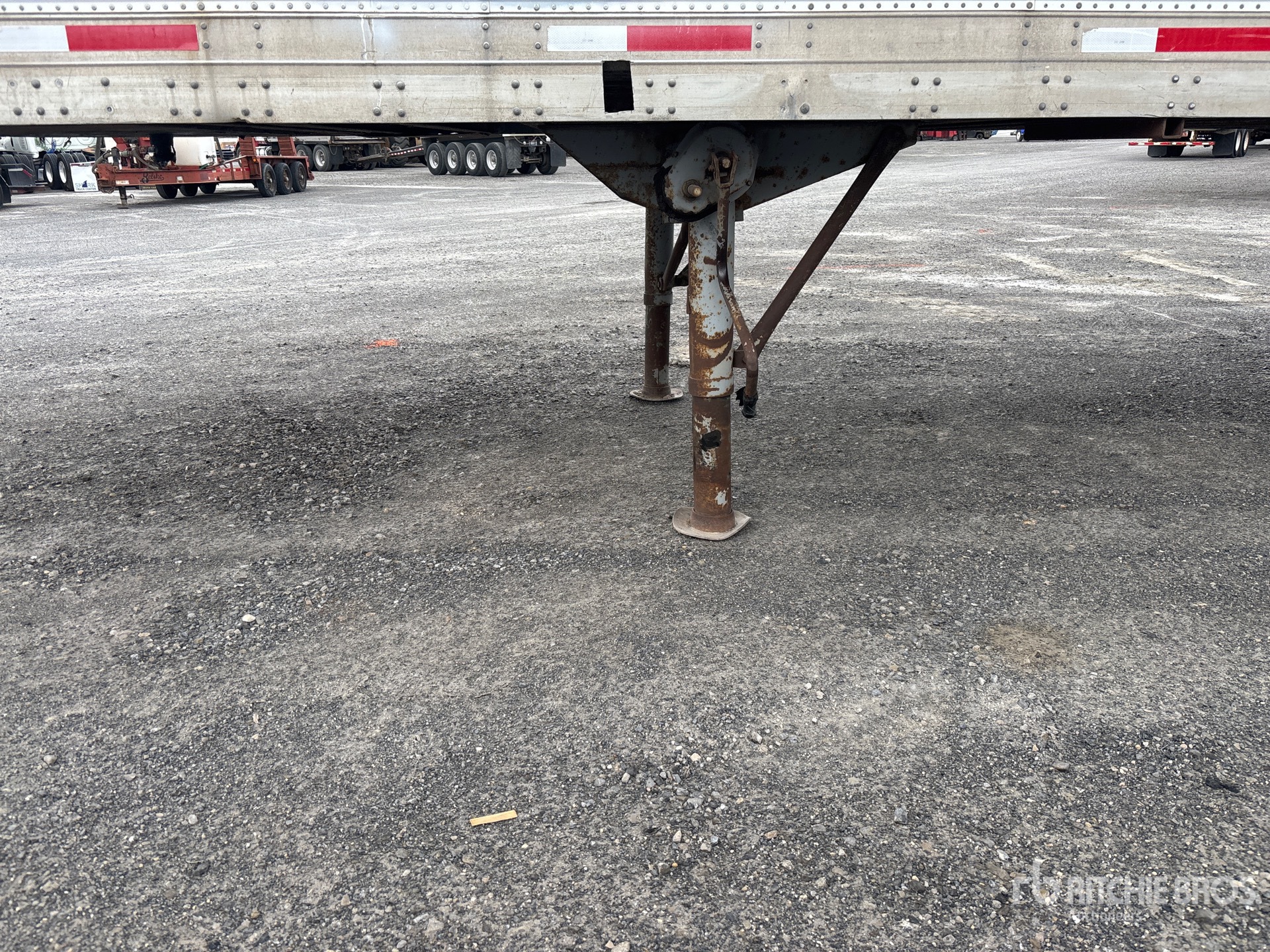 1984 Fruehauf 28 FT S/A