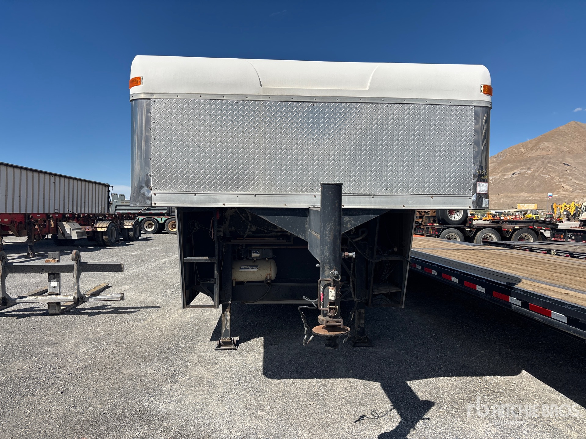 1996 Pace 44 ft Tri/A