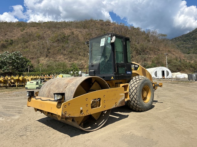 Cat CS56 Smooth Drum Compactor