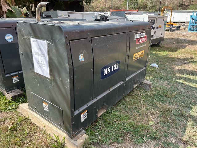 Lincoln Electric Dual Maverick 450 450 A Skid-Mounted Electric Welder