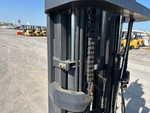 Hydraulics with Mast Lift Cylinders