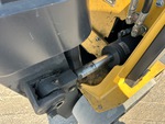 Hydraulics with Mast Tilt Cylinders