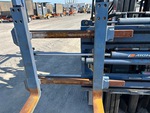 Hydraulics with Fork Positioning Cylinder (on fork carriage)