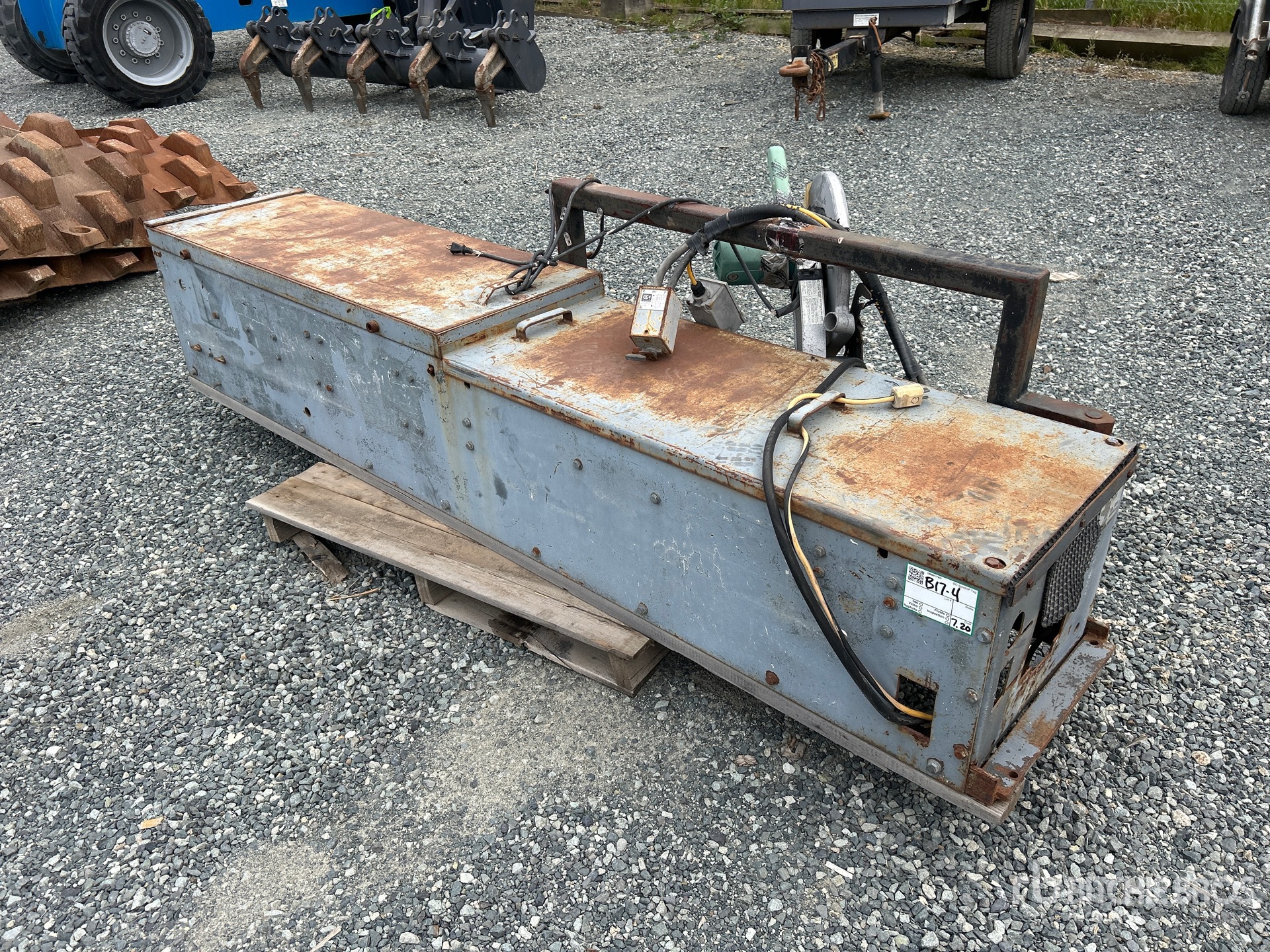 General Appearance with Picture, Left Front Corner