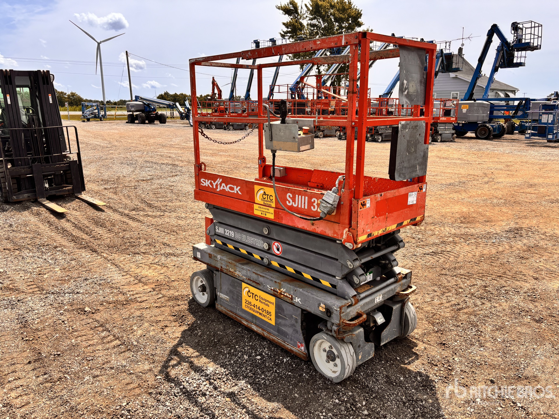 2013 Skyjack SJIII3219
