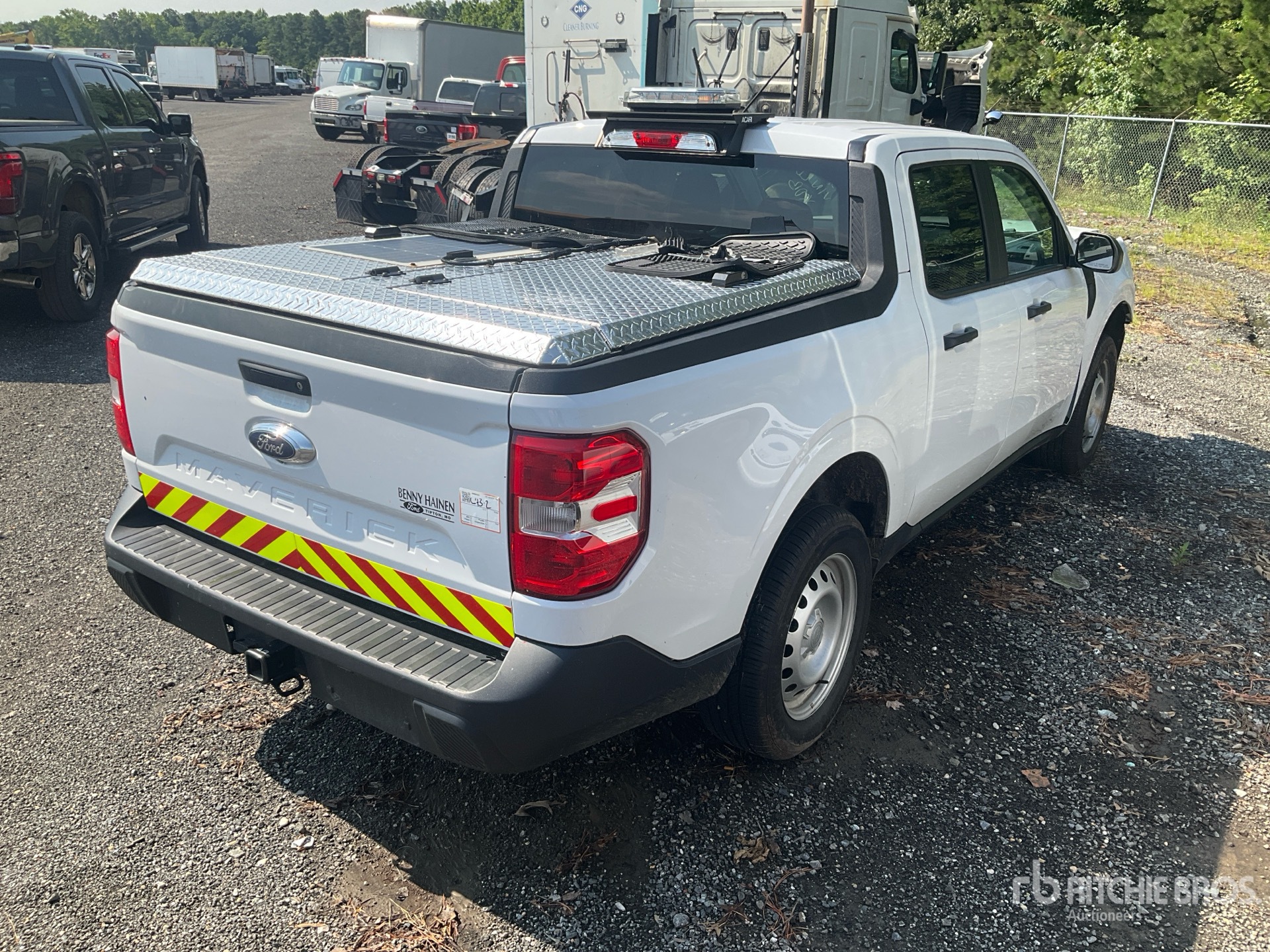 General Appearance with Picture, Right Rear Corner