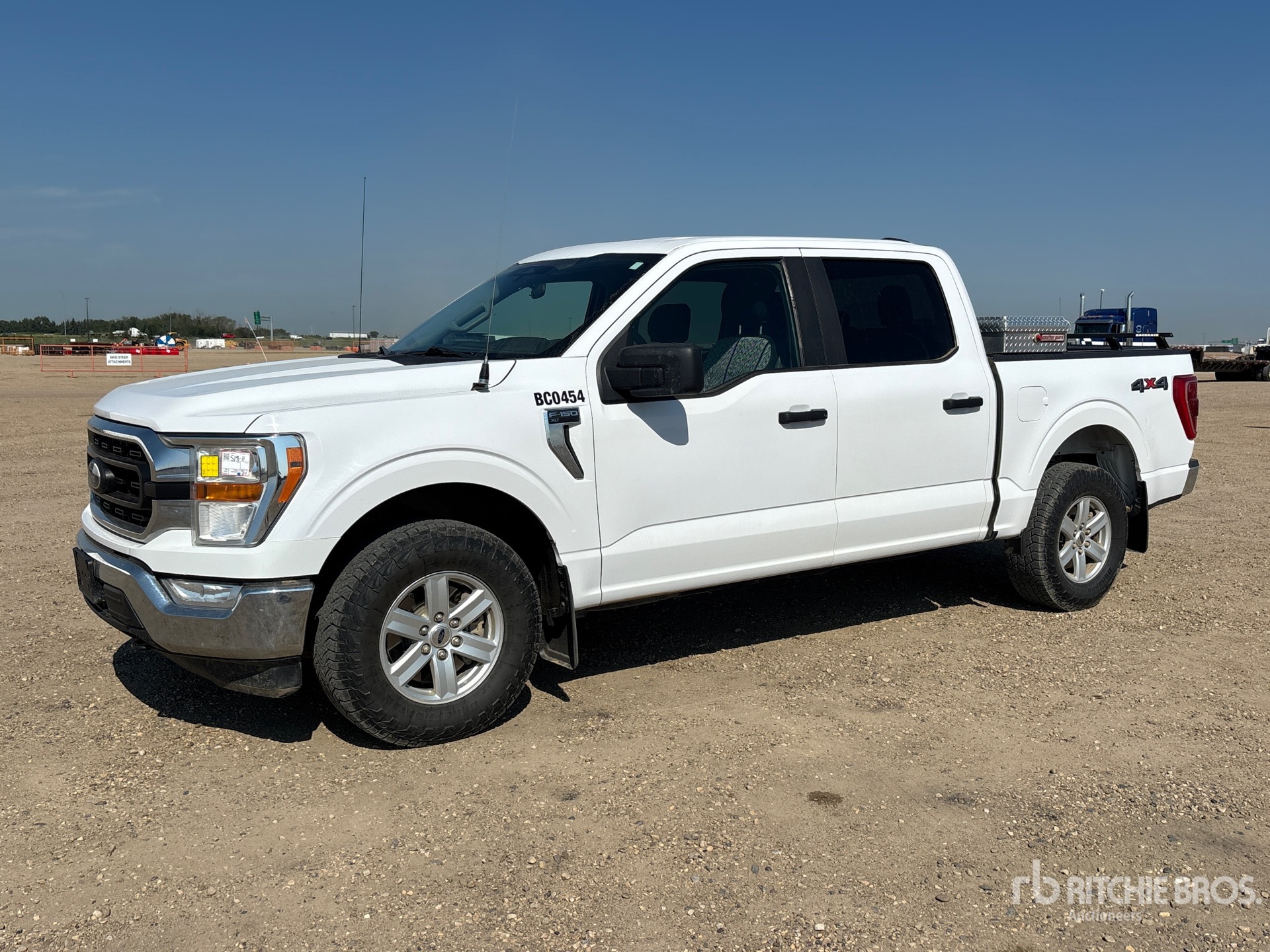 General Appearance with Picture, Left Front Corner