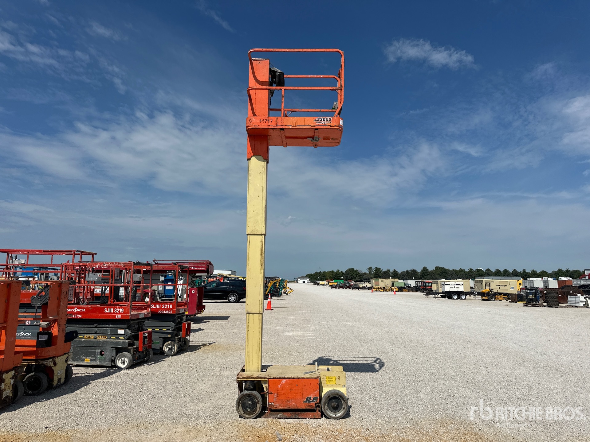 2008 JLG 1230ES